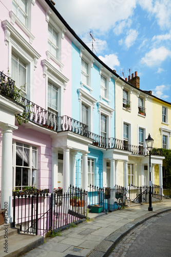 Canvas Print Colorful London houses in Primrose hill, english architecture