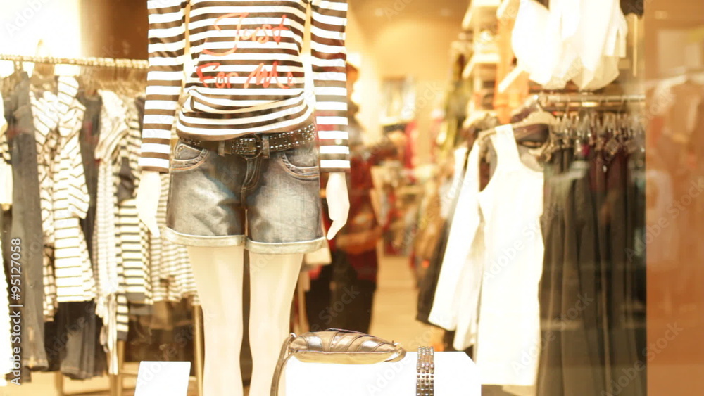 Shopfront dummy in shorts Shopfront dummy in shorts
