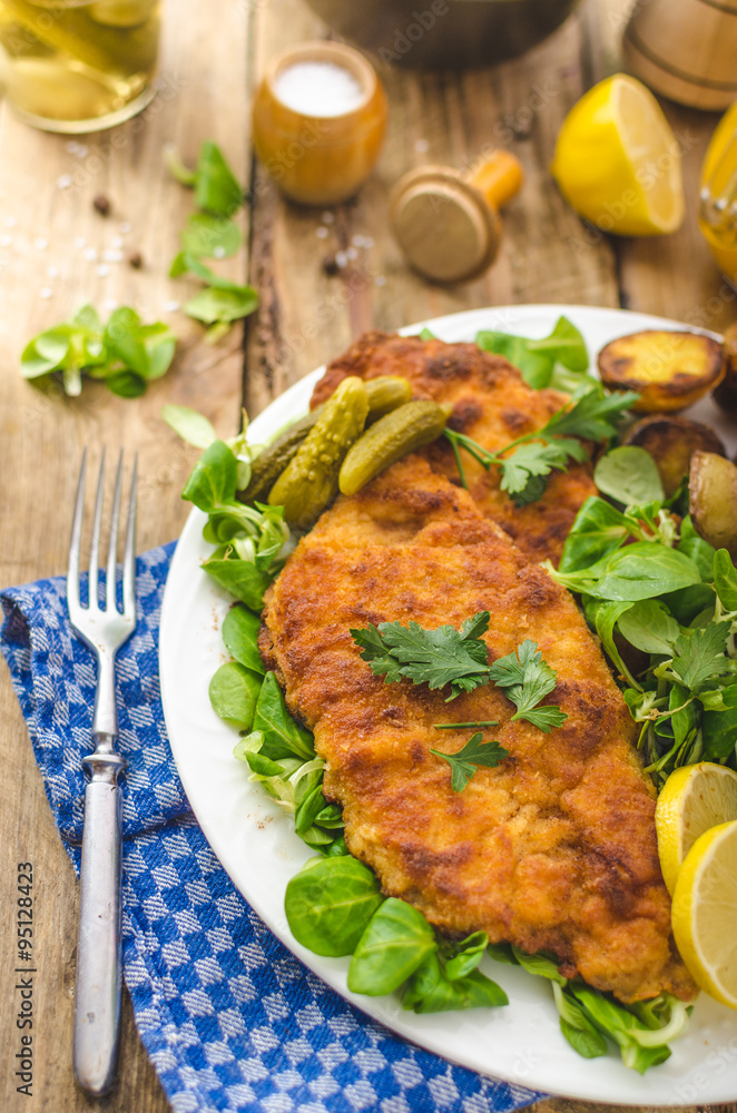 Wiener Schnitzel, delicious schnitzel Wiener Schnitzel, delicious schnitzel