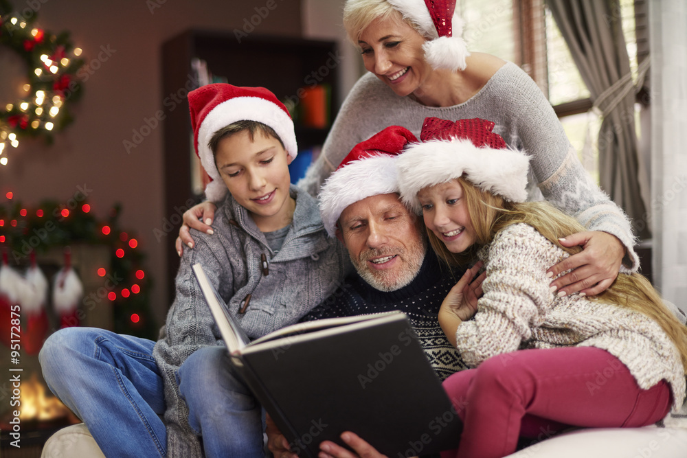 Do you want to hear another Christmas tale? Do you want to hear another Christmas tale?