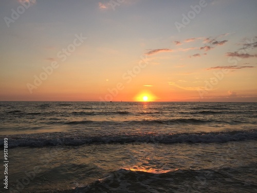 Fototapeta Naklejka Na Ścianę i Meble -  sunset at the beach 