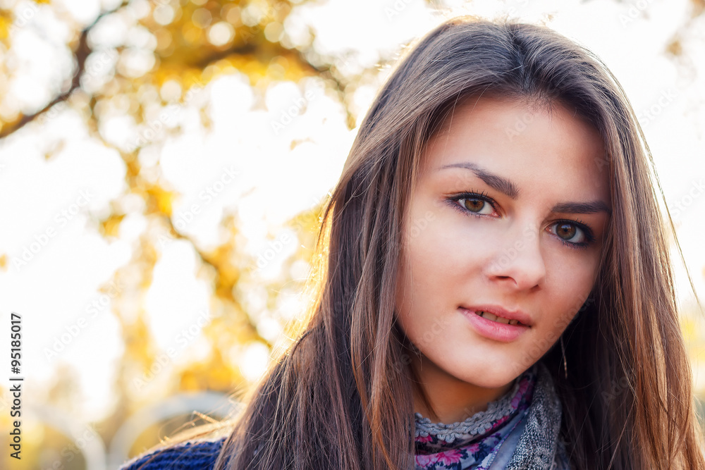 Fototapeta premium beautiful girl at sunset
