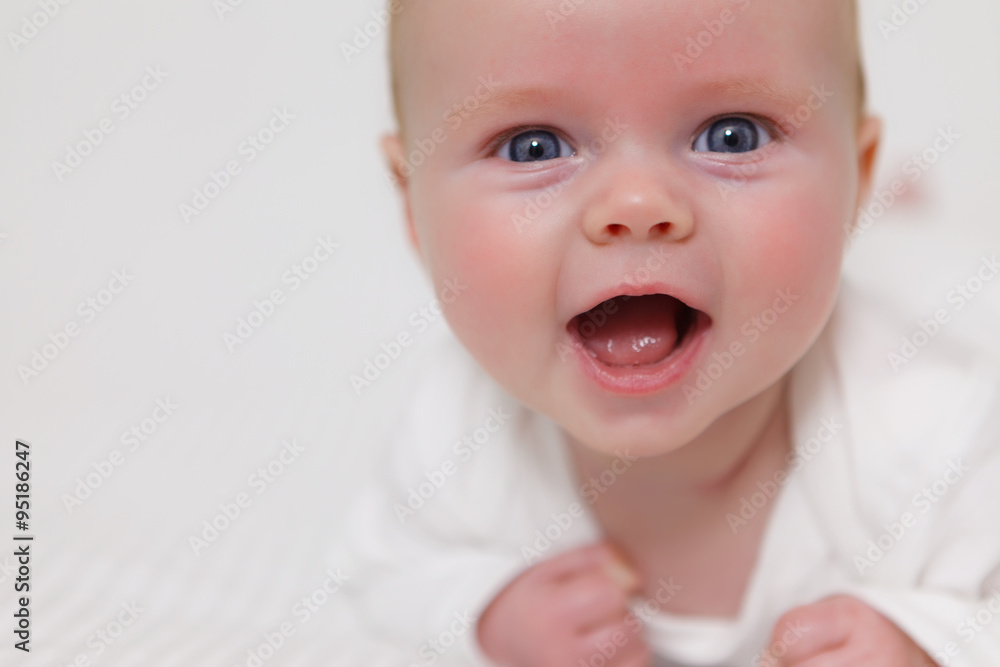 baby smiling baby smiling
