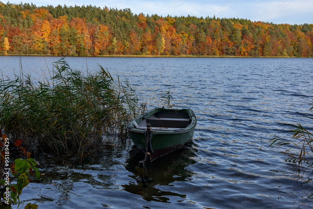 Obraz premium Ruderboot auf dem Zenssee