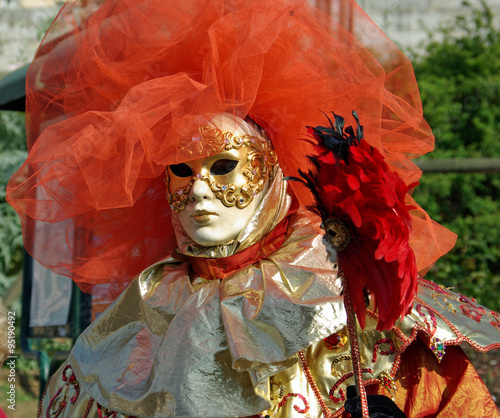 Fototapeta Naklejka Na Ścianę i Meble -  Fascinant masque du carnaval vénitien
