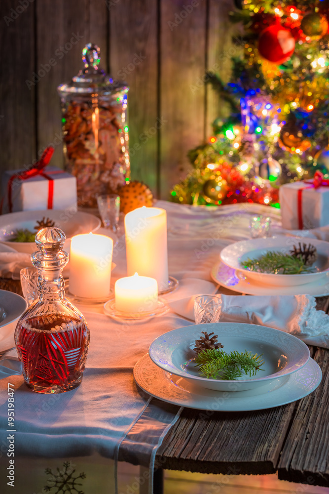 Gorgeous Christmas table setting