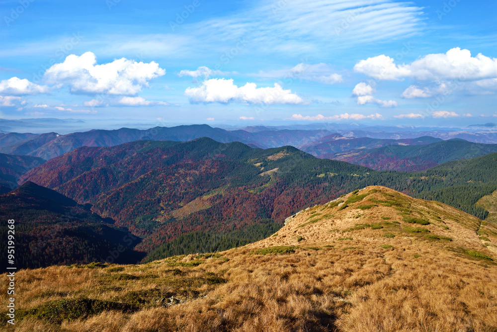 Naklejka premium The fascinating landscape of the mountain ranges of the Carpathi
