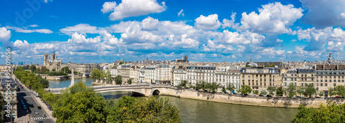 Seine and Notre Dame de Paris #95209656