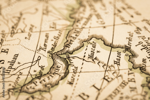 アンティークの世界地図 ペルシャ湾とホルムズ海峡 