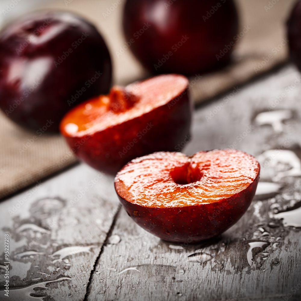 Pflaumen Plums StockFoto Adobe Stock