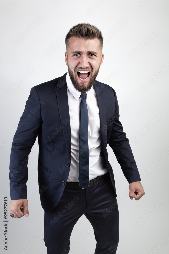 Wütender junger Mann Wütender junger Mann