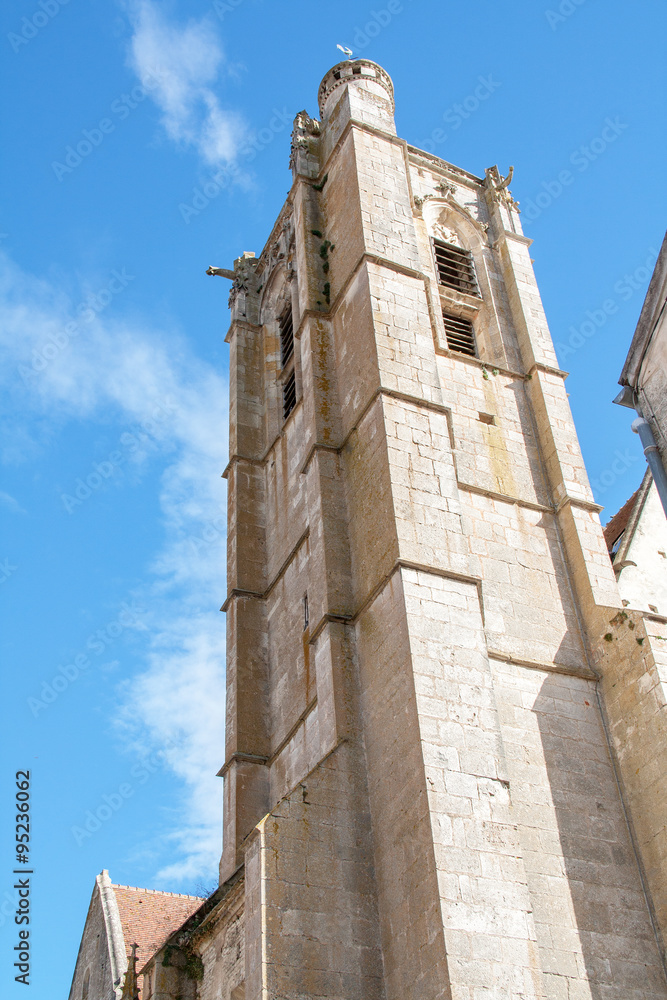 Vitraux de l'église paroissiale de Noyers sur Serein, Yonne, Bourgogne, France 