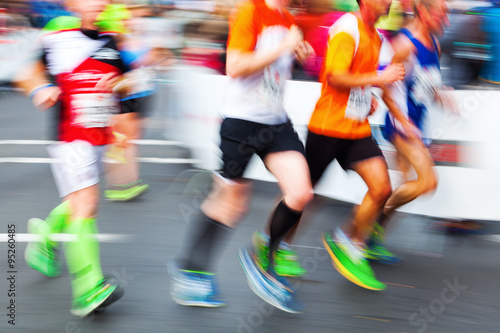 Marathonläufer in Bewegungsunschärfe