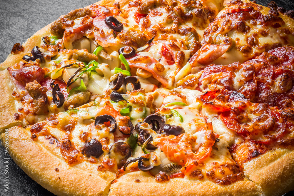 ミックスピザ Mixture pizza Italian food overlook ミックスピザ Mixture pizza Italian food overlook