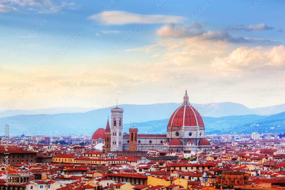Fototapeta premium Florence, Italy skyline. Cathedral of Saint Mary of the Flowers