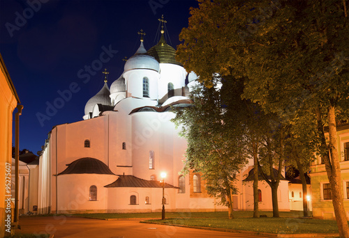 Октябрьская ночь у Софийского собора. Кремль Великого Новгорода