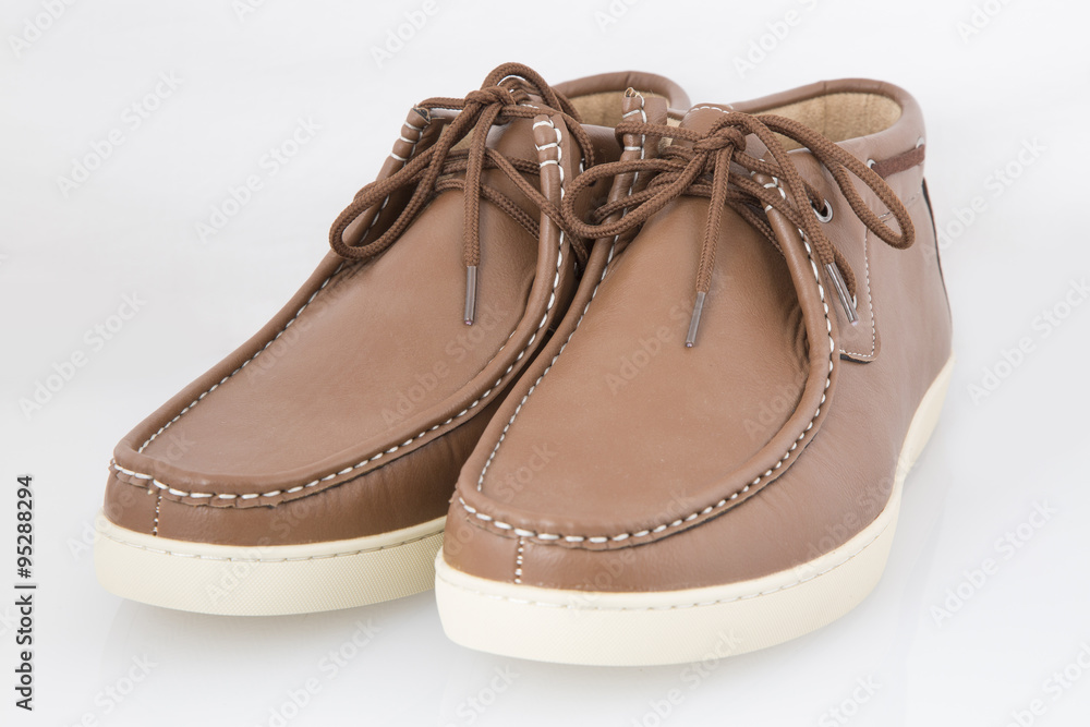 Calzado elegante para hombre. Calzado elegante para hombre.