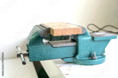Foto Bench clamp in the tool room.