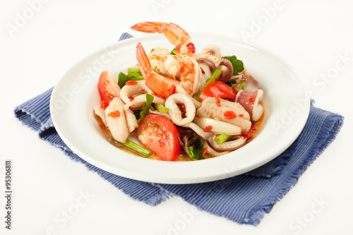 Stir-fried mix seafood with fresh vegetables.