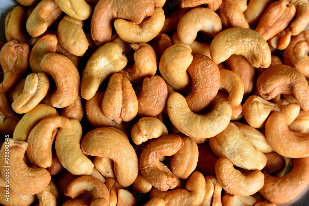 Cashews Cashews