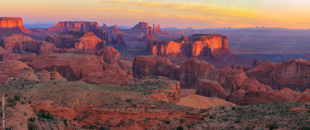 Fototapeta premium Sunrise at Hunts Mesa viewpoint
