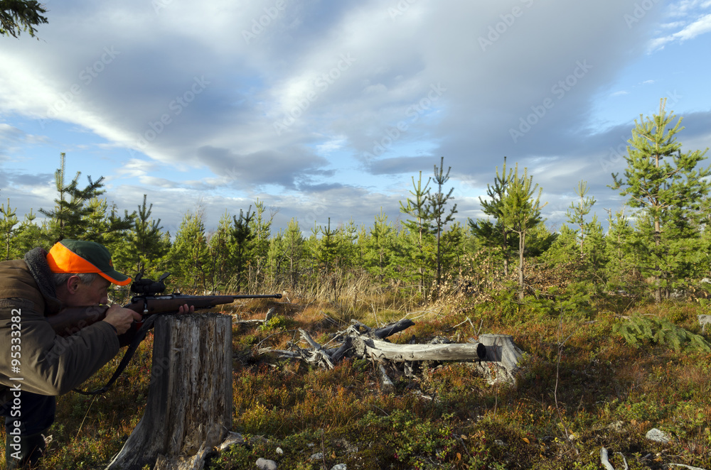 Naklejka premium Aiming