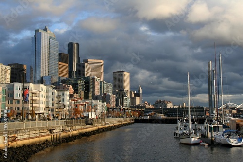 Seattle skyline with port © kkolis
