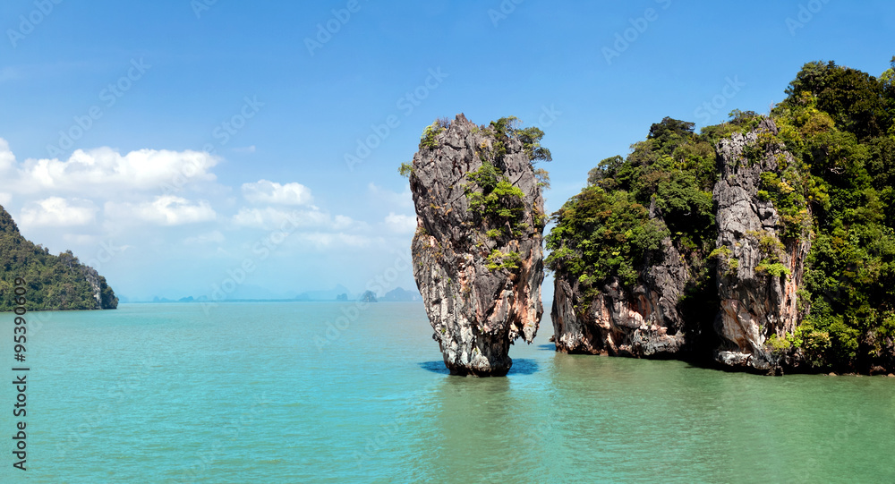 Fototapeta premium James Bond Island on Phang Nga Bay, Thailand