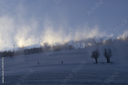 Künstliche Beschneiung der Skipisten am Fichtelberg in Oberwiesental, Sachsen