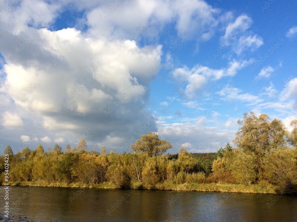 Herbst am Fluß