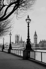 Wandcirkels Londen Vintage lantaarn aan de Theems  © Paul Daniels