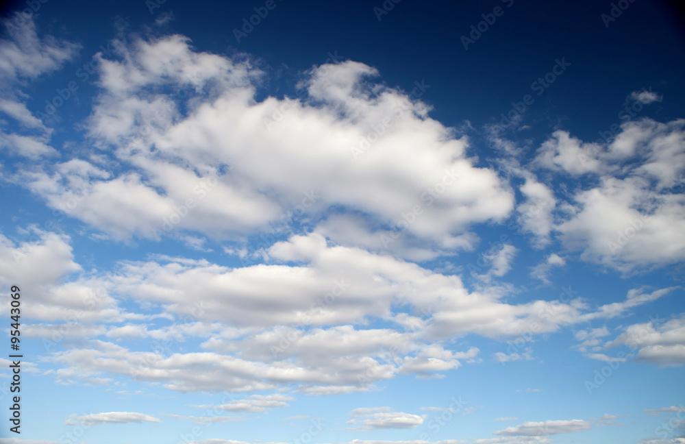 Blue sky with wihte backgrounds Blue sky with wihte backgrounds