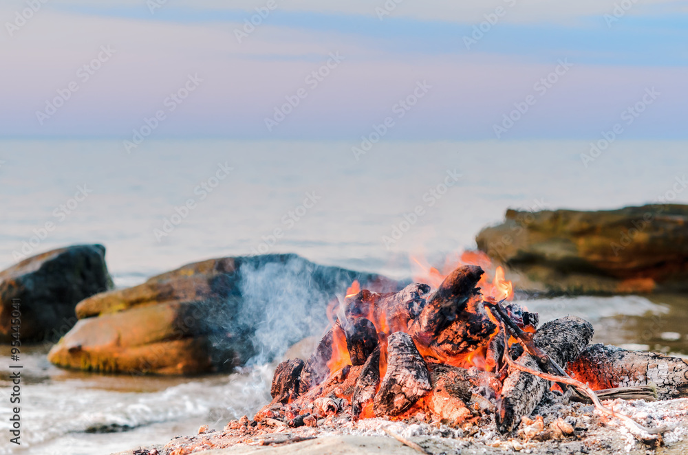 Fototapeta premium Campfire on the coast