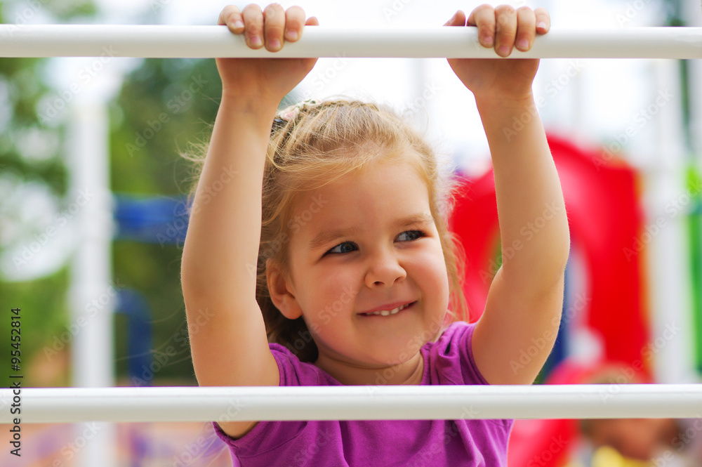 Fototapeta premium Portrait a little girl