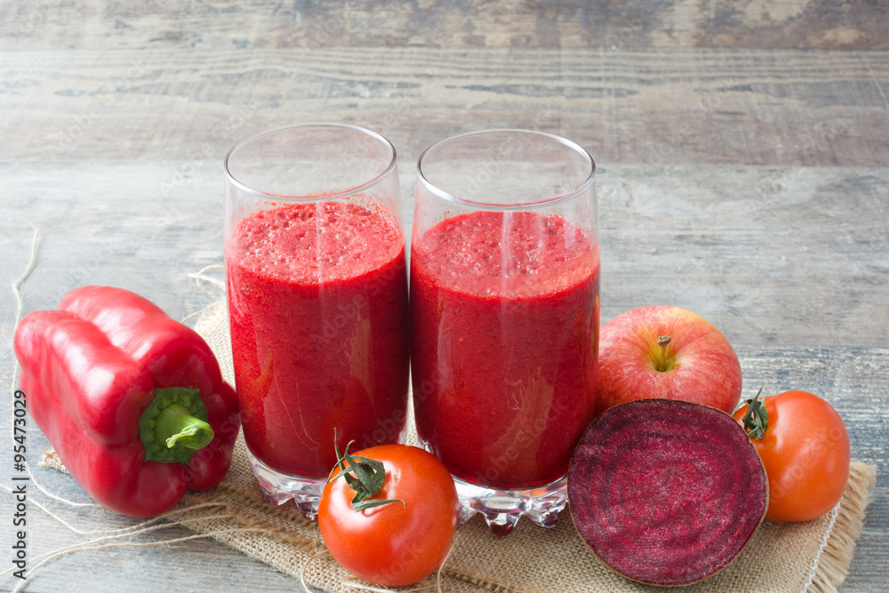 Red detox with beetroot, pepper,apple and tomato Red detox with beetroot, pepper,apple and tomato