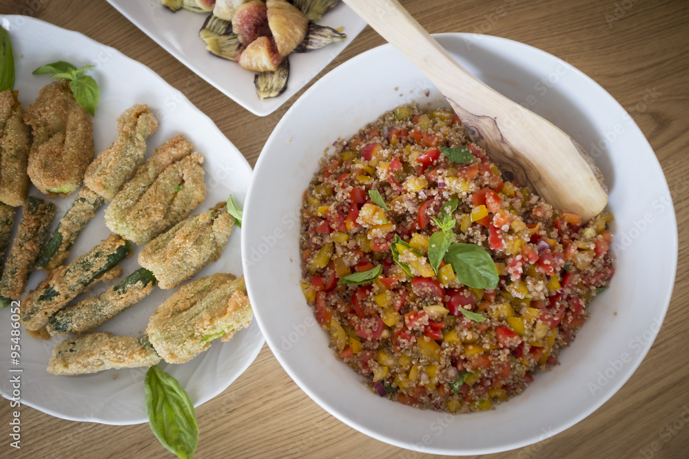 quinoa e fiori di zucchina fritti