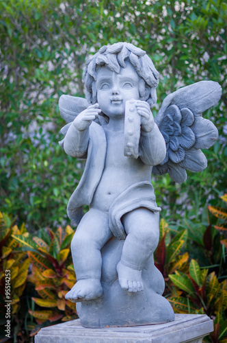 Cupid sculpture © Seksan