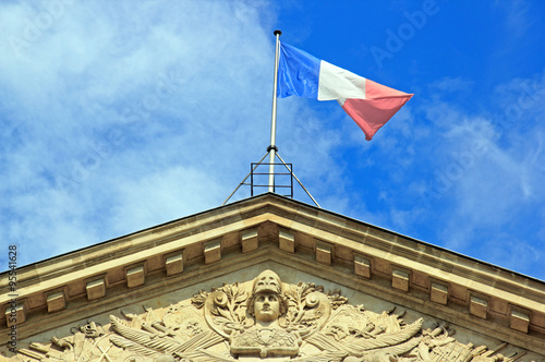 La république et le Drapeau français (Paris France)