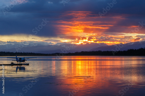 Foto Sunrise at Homer Alaska over Beluga lake
