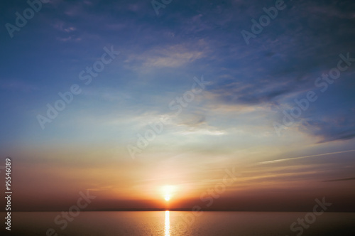 Закат солнца на Черном море. Россия, курорт Сочи © chingis61