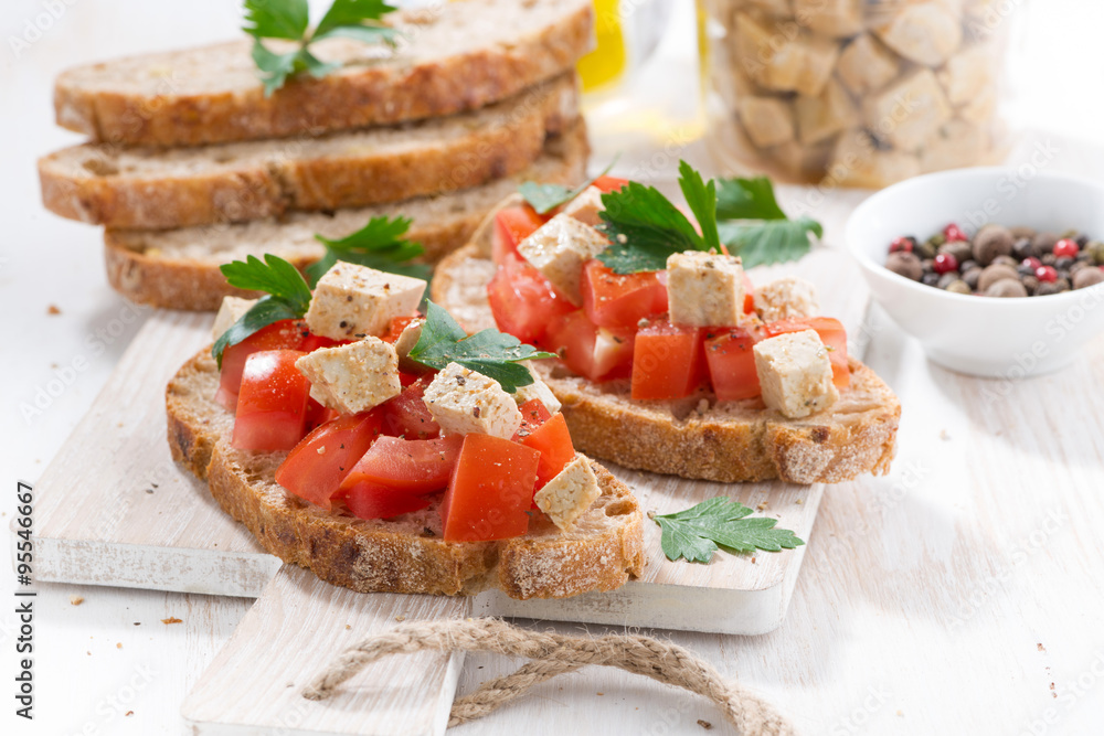 bread with tomatoes and marinated feta bread with tomatoes and marinated feta