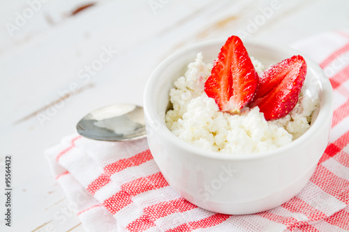 Cottage cheese with strawberry