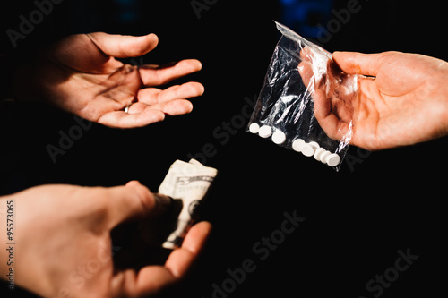 Принти на полотні Dealing drugs