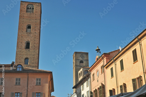 Wallpaper Mural Alba e le sue torri, Langhe - Piemonte Torontodigital.ca