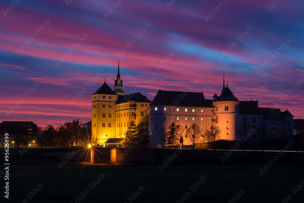 Schloss Hartenfels in Torgau im Sonnenuntergang