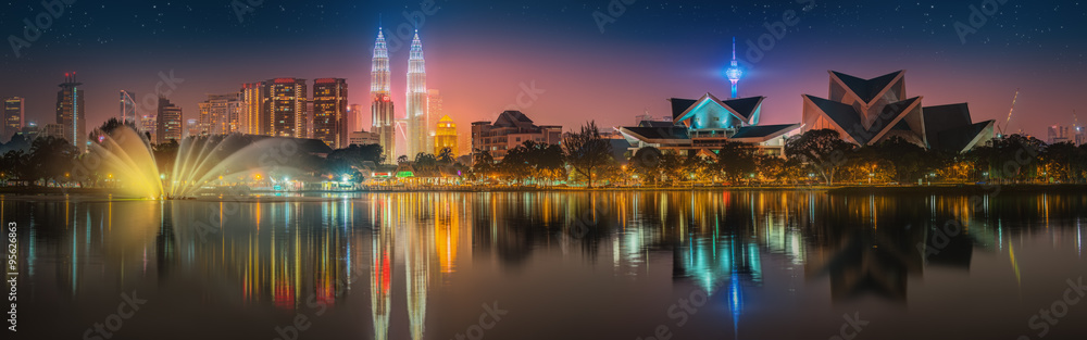 Naklejka premium Kuala Lumpur Night Sceneria, Pałac Kultury
