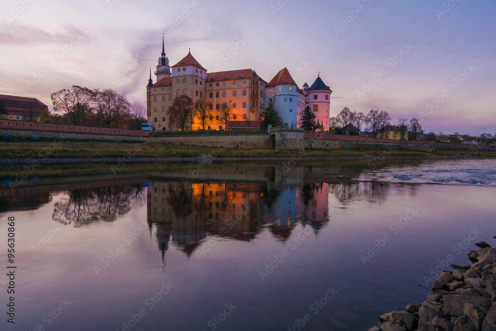 Obraz premium Schloss Hartenfels in Torgau im Abendlicht