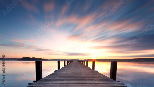 Fototapeta Naklejka Na Ścianę i Meble -  langer Weg auf dem See