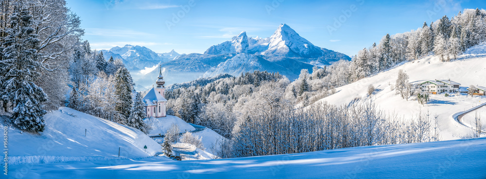 Idyllic winter landscape with chapel in the Alps, Berchtesgadener Land,  Bavaria, Foto, Poster, Wandbilder bei EuroPosters