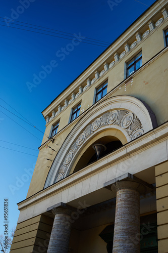 Станция метро Владимирская - яркий пример архитектуры сталинского ампира photo